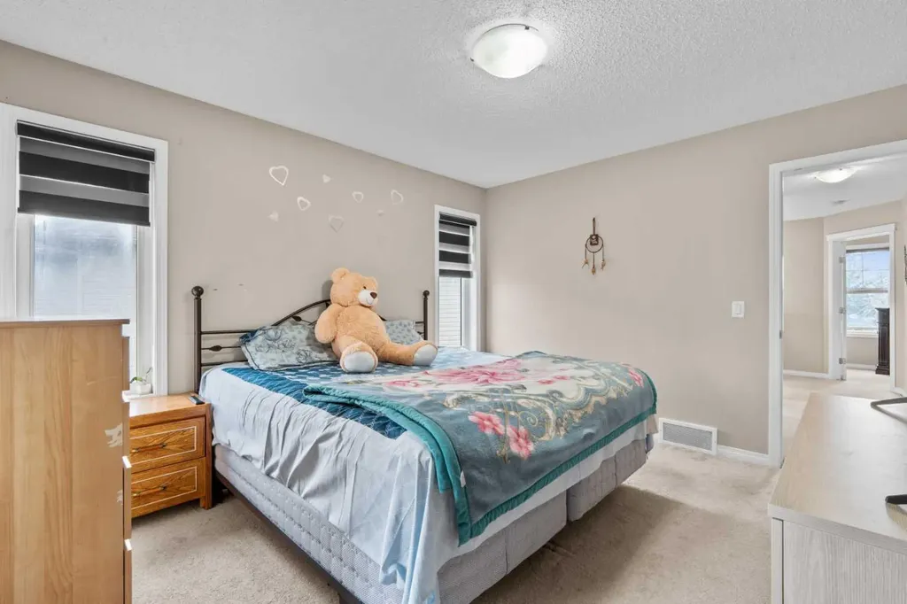 246 Martinwood Place NE Calgary AB T3J 3H6