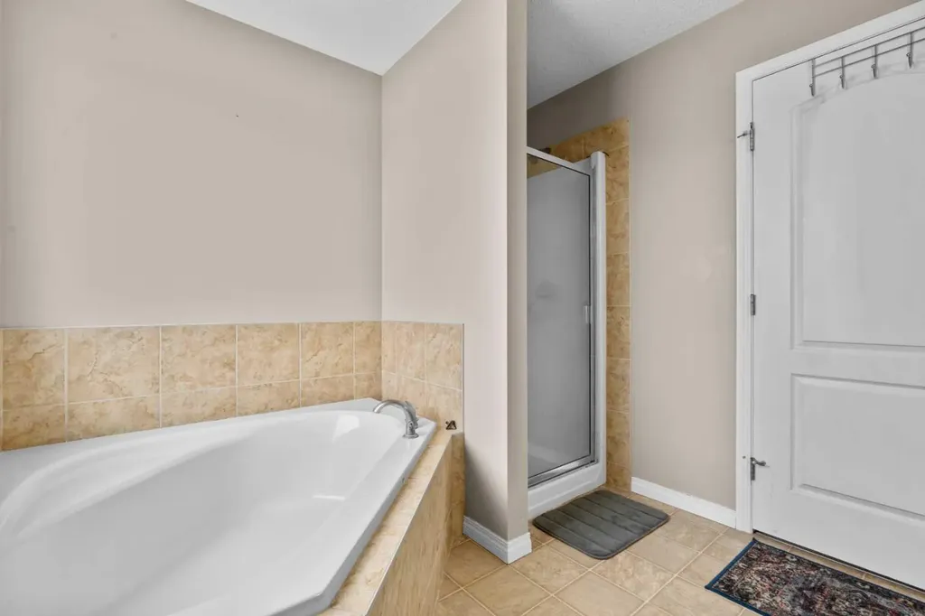 246 Martinwood Place NE Calgary AB T3J 3H6