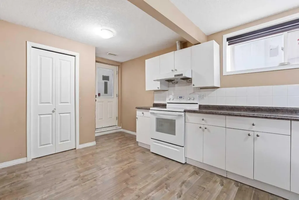 246 Martinwood Place NE Calgary AB T3J 3H6