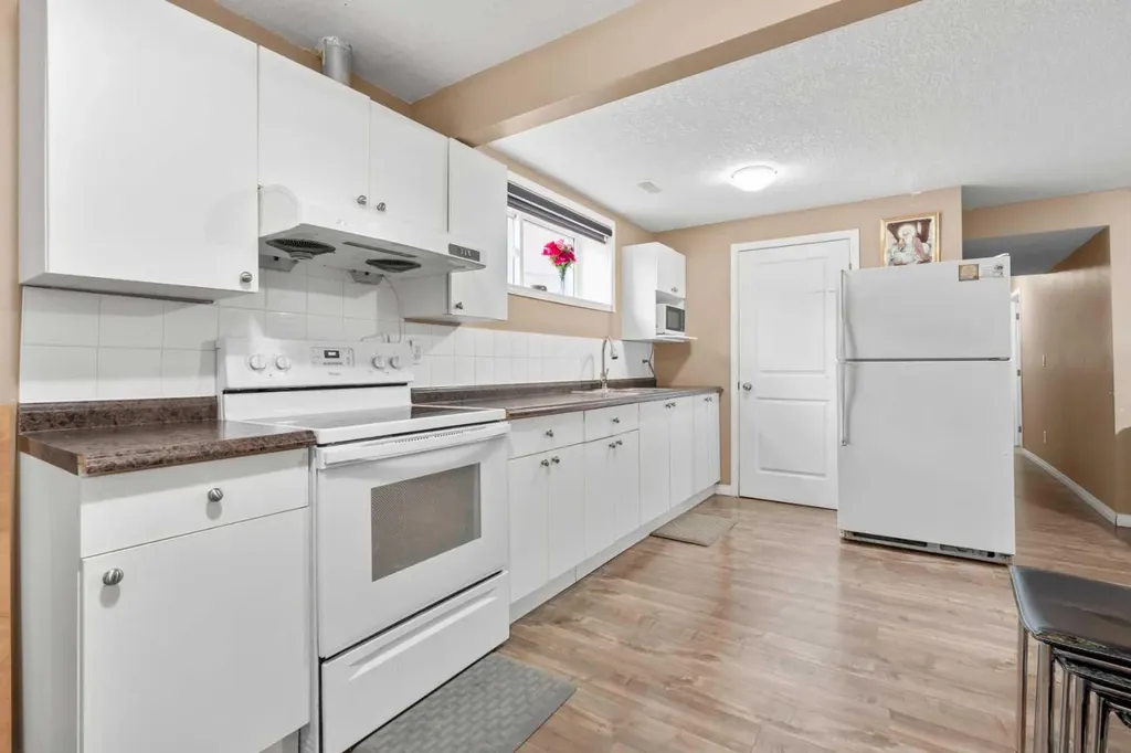 246 Martinwood Place NE Calgary AB T3J 3H6