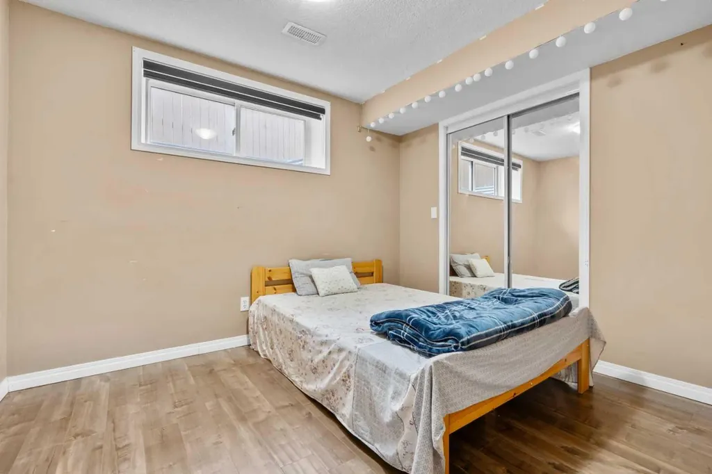 246 Martinwood Place NE Calgary AB T3J 3H6
