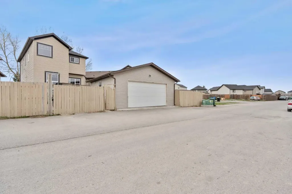 246 Martinwood Place NE Calgary AB T3J 3H6