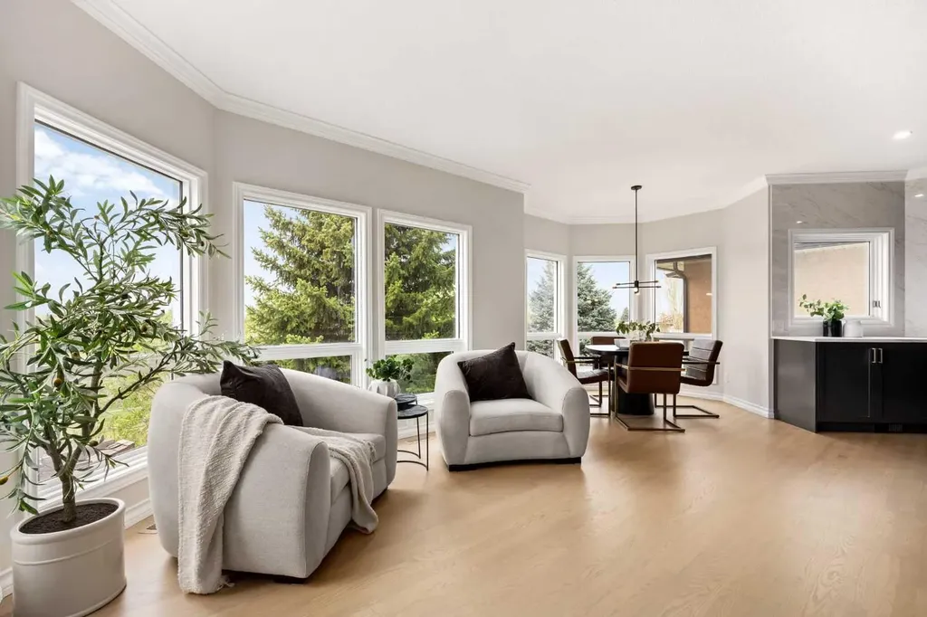 21 Douglas Woods Manor SE Calgary AB T2Z 2E7