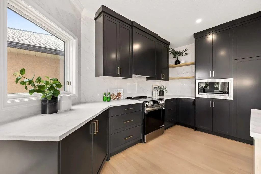 21 Douglas Woods Manor SE Calgary AB T2Z 2E7