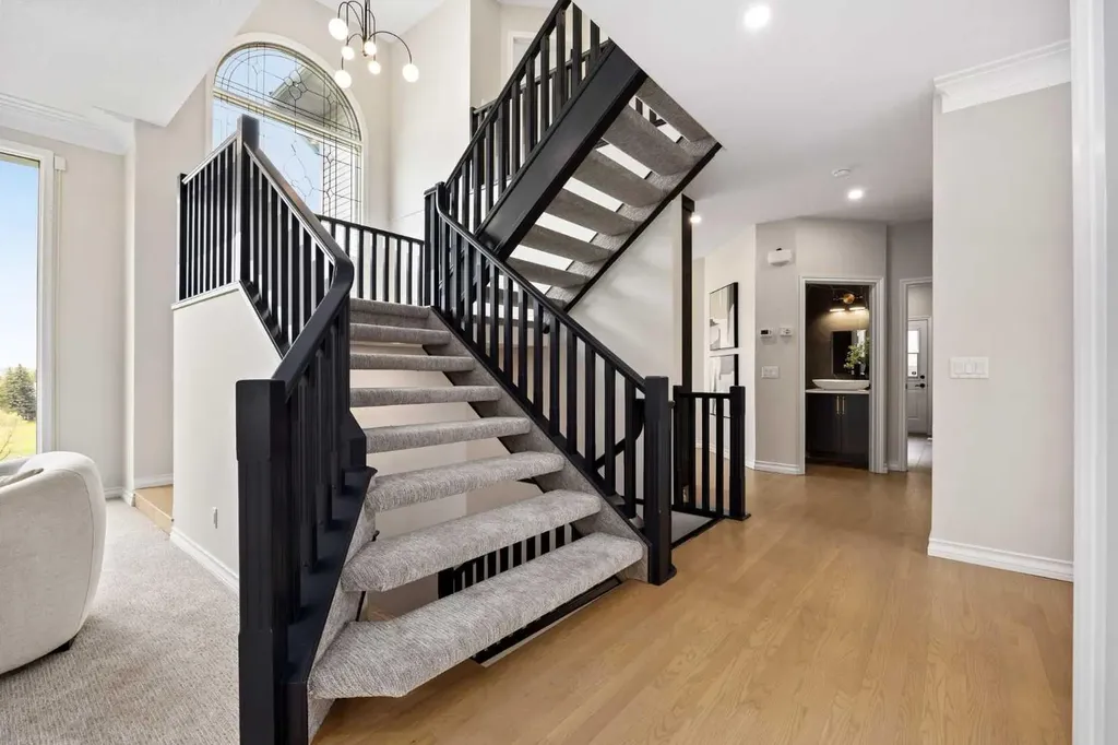 21 Douglas Woods Manor SE Calgary AB T2Z 2E7