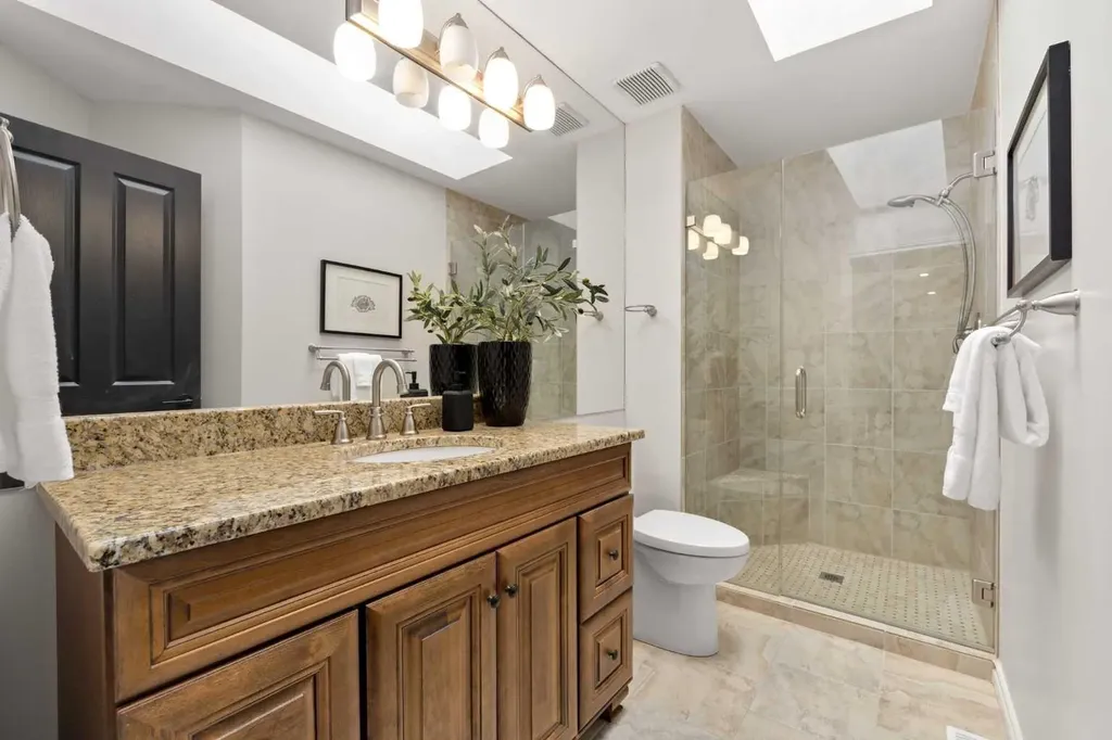 21 Douglas Woods Manor SE Calgary AB T2Z 2E7