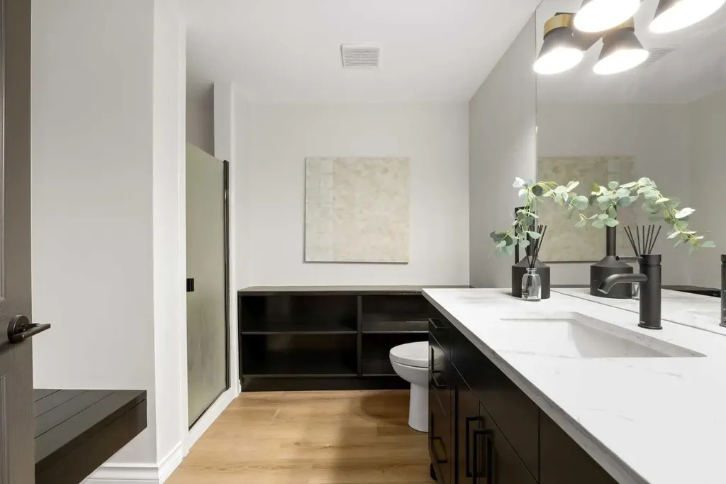 21 Douglas Woods Manor SE Calgary AB T2Z 2E7
