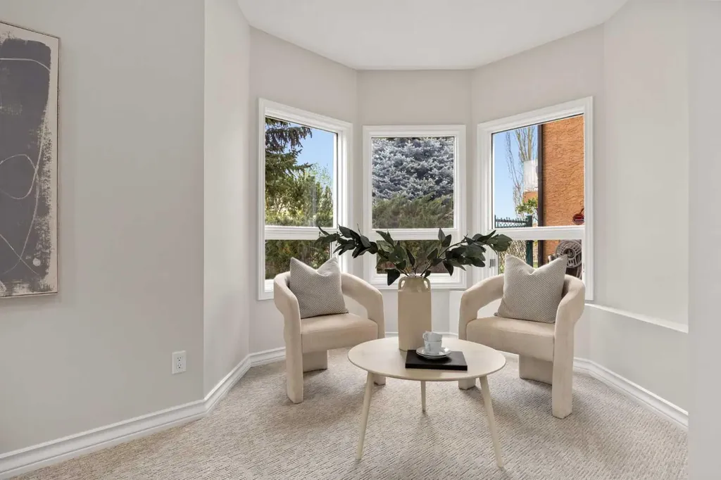 21 Douglas Woods Manor SE Calgary AB T2Z 2E7