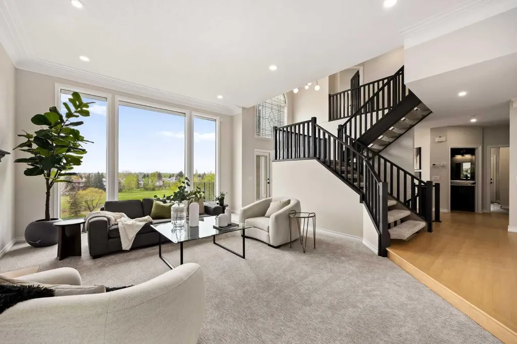 21 Douglas Woods Manor SE Calgary AB T2Z 2E7