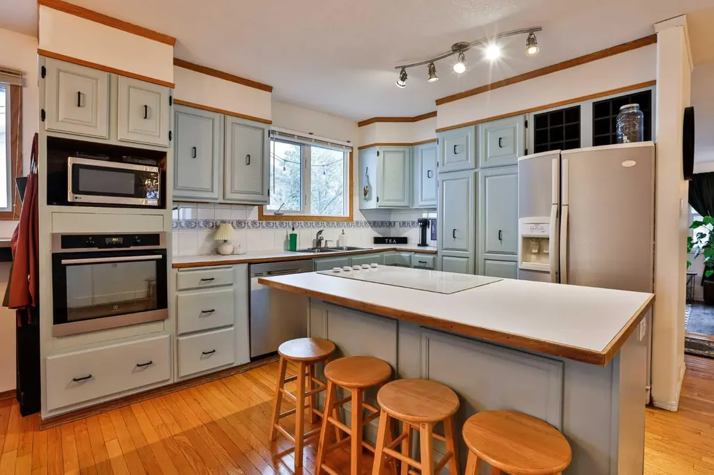 203 Ryerson Road W Lethbridge AB T1K 4P2