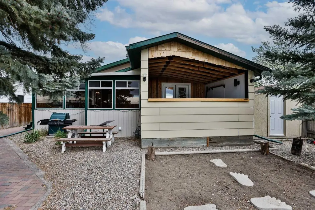 203 Ryerson Road W Lethbridge AB T1K 4P2