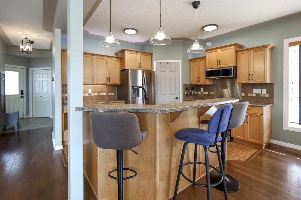 98 Pine Crescent Blackfalds AB T4M 0E2