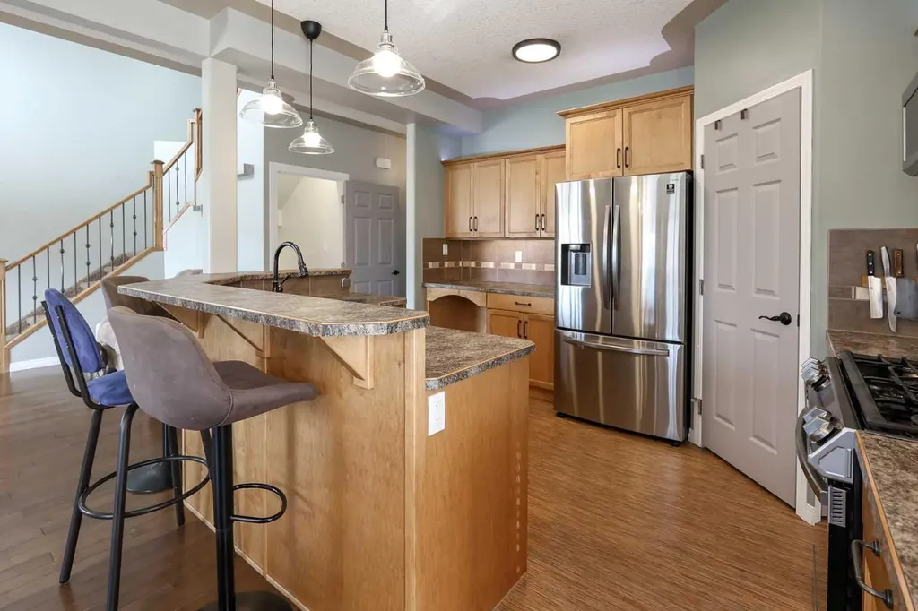 98 Pine Crescent Blackfalds AB T4M 0E2