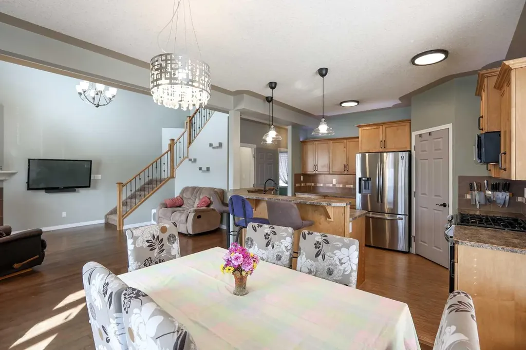 98 Pine Crescent Blackfalds AB T4M 0E2