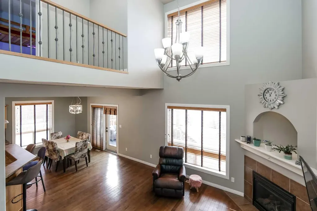 98 Pine Crescent Blackfalds AB T4M 0E2