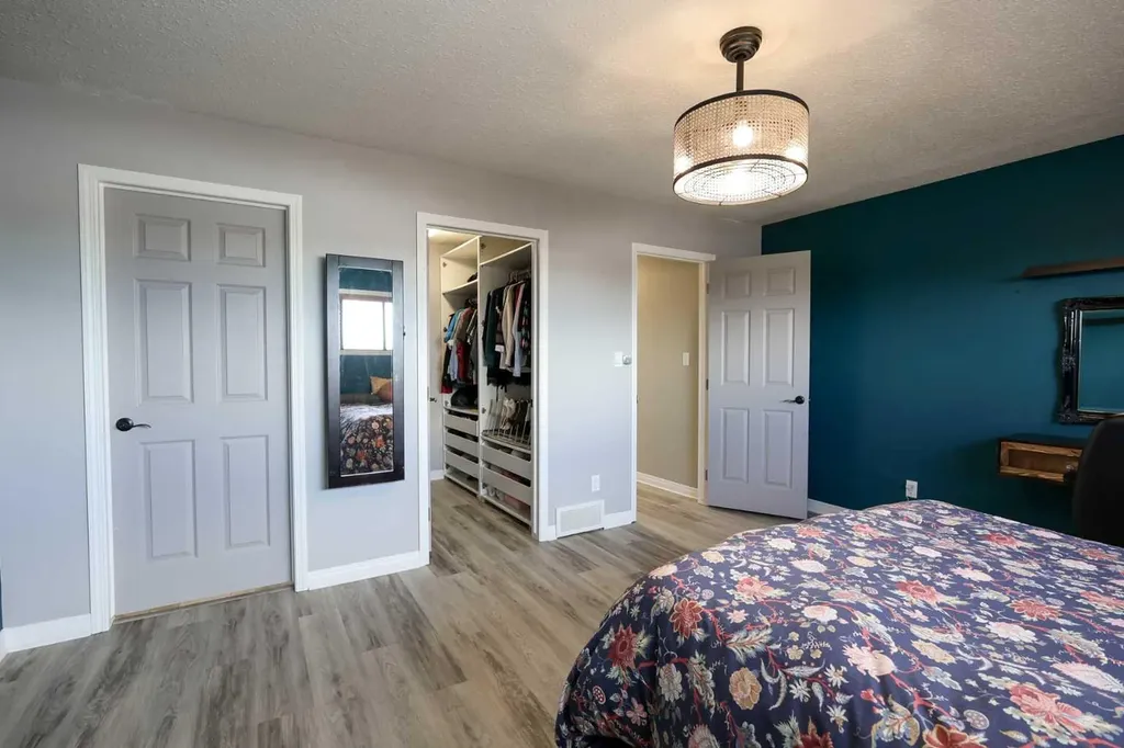 98 Pine Crescent Blackfalds AB T4M 0E2