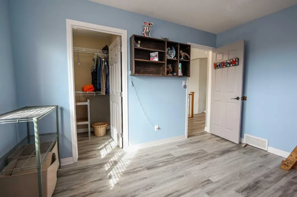 98 Pine Crescent Blackfalds AB T4M 0E2