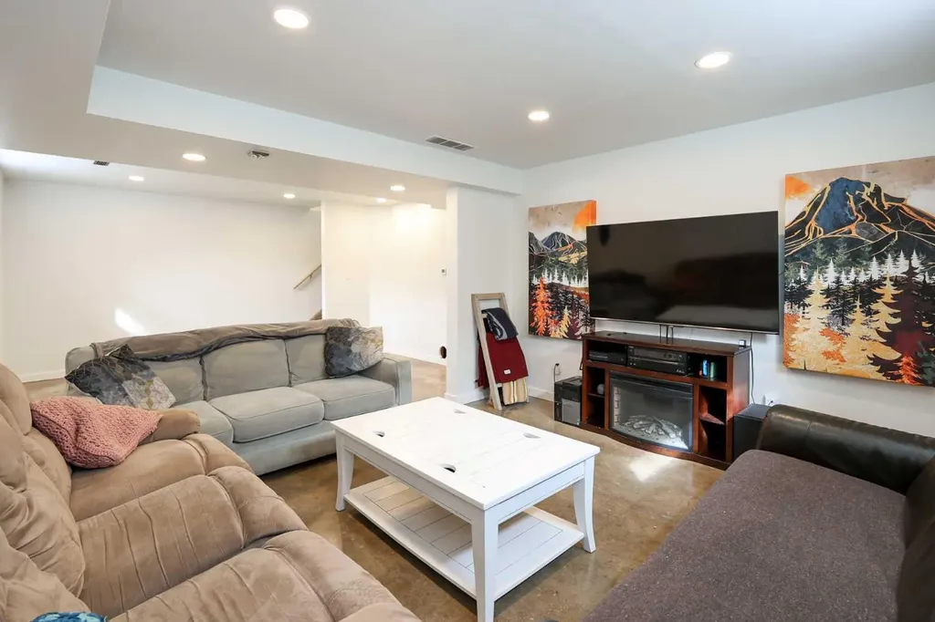 98 Pine Crescent Blackfalds AB T4M 0E2