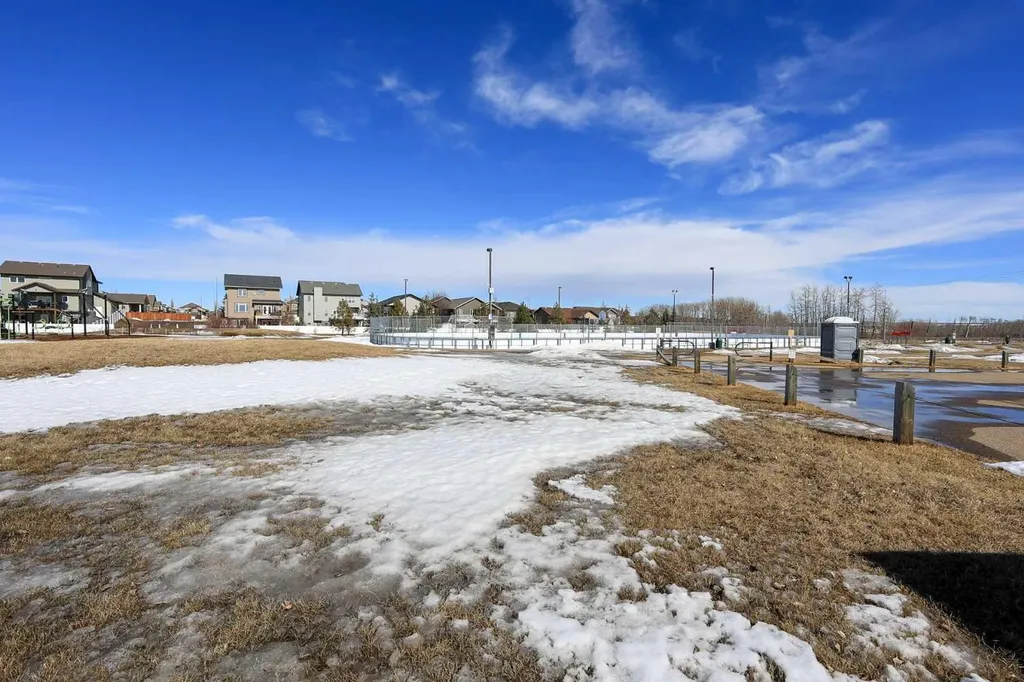 98 Pine Crescent Blackfalds AB T4M 0E2