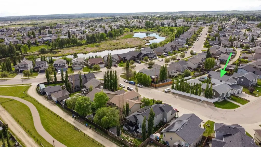 98 Pine Crescent Blackfalds AB T4M 0E2