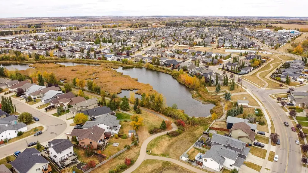 98 Pine Crescent Blackfalds AB T4M 0E2