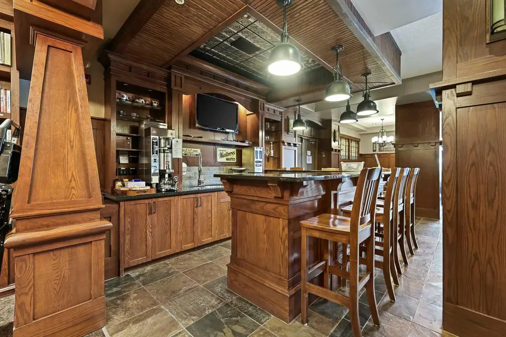 2330 Fish Creek Boulevard SW Calgary AB T2Y 0L1