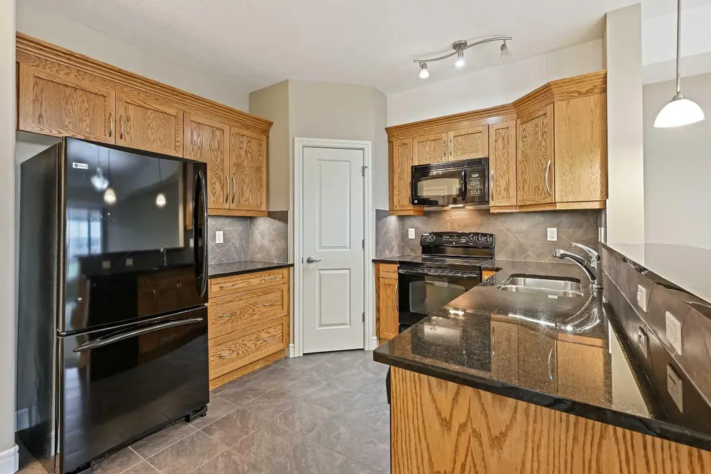 2330 Fish Creek Boulevard SW Calgary AB T2Y 0L1