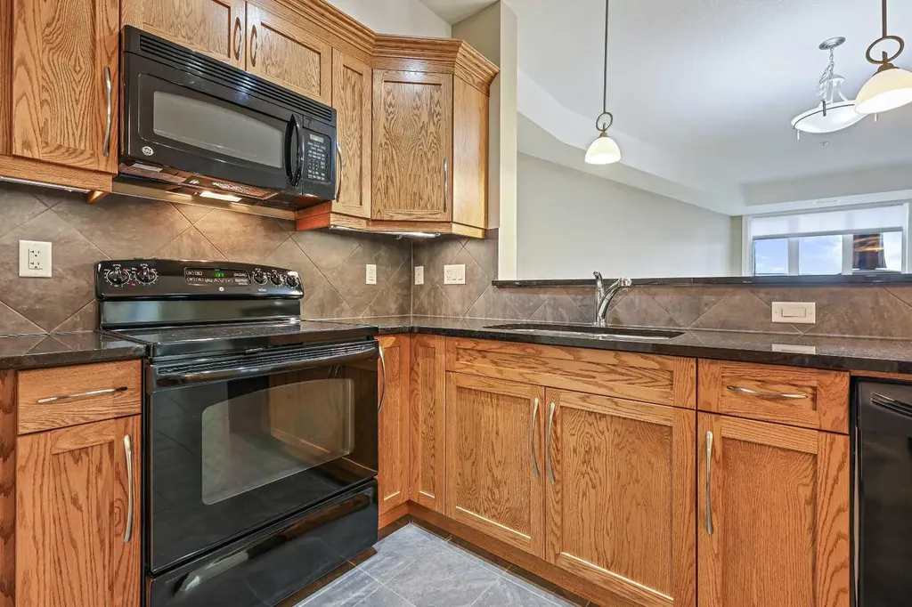 2330 Fish Creek Boulevard SW Calgary AB T2Y 0L1