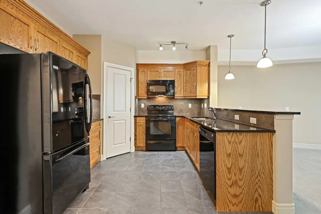 2330 Fish Creek Boulevard SW Calgary AB T2Y 0L1