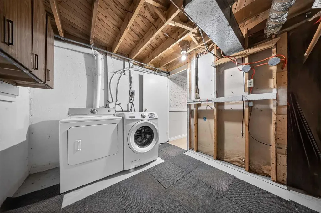 520 43 Street SE Calgary AB T2A 3E1