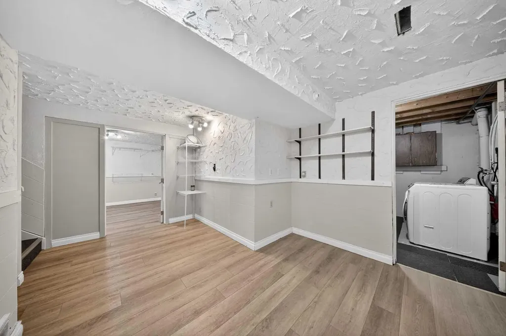 520 43 Street SE Calgary AB T2A 3E1