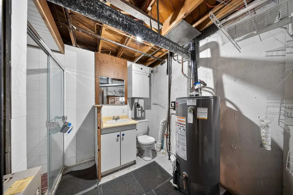 520 43 Street SE Calgary AB T2A 3E1
