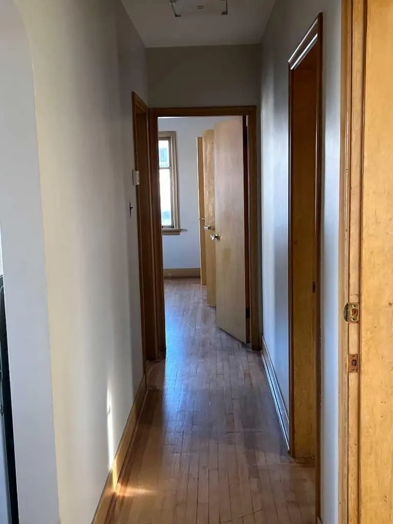 1607 25 Avenue SW Calgary AB T2T 0Z9