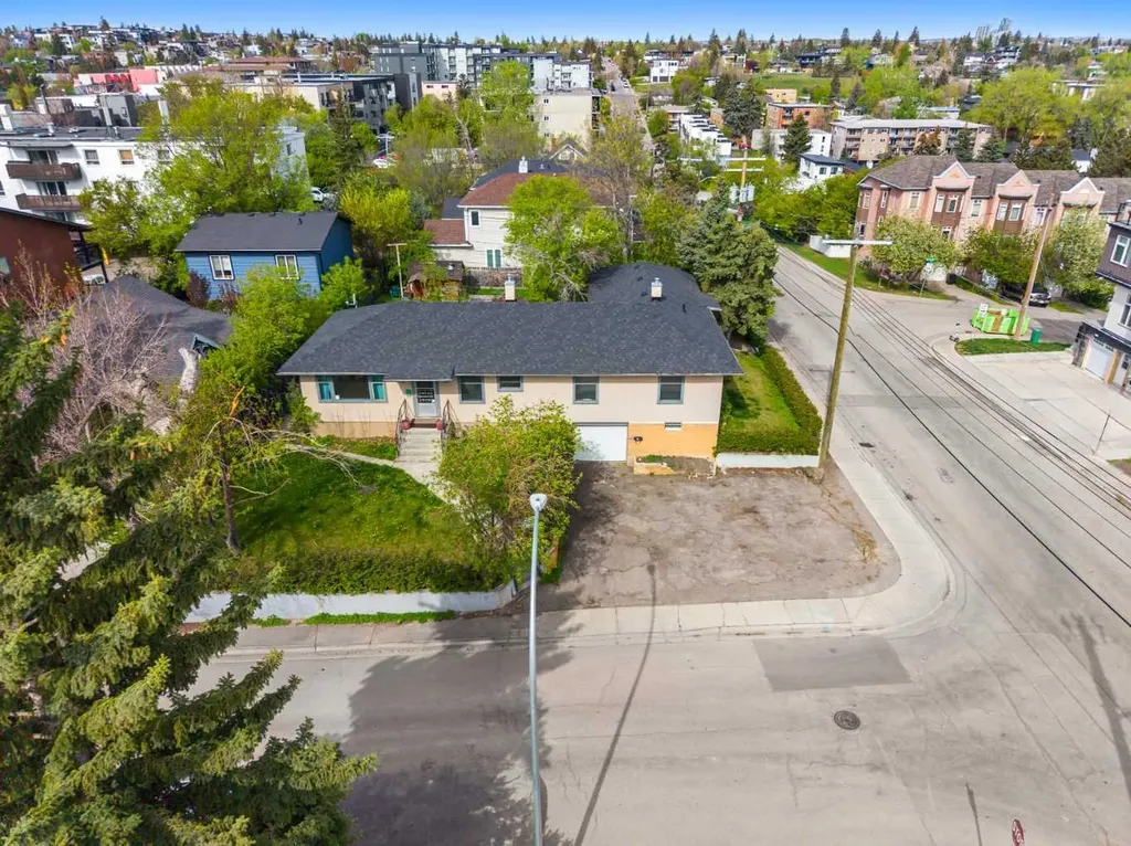 1607 25 Avenue SW Calgary AB T2T 0Z9