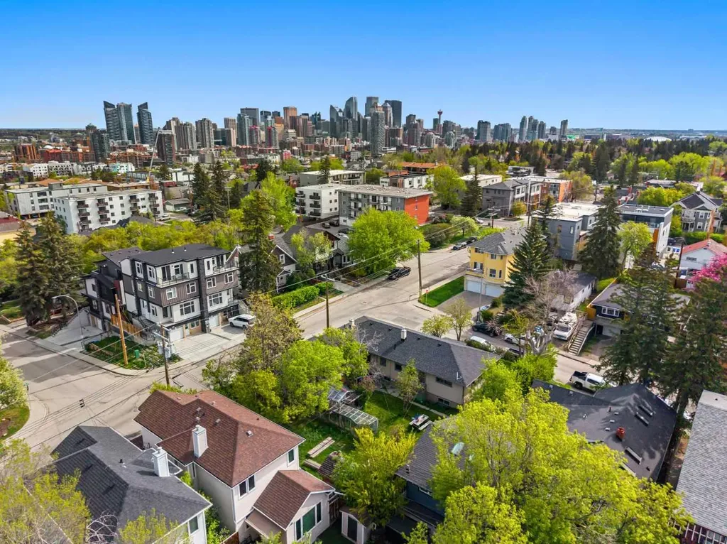 1607 25 Avenue SW Calgary AB T2T 0Z9