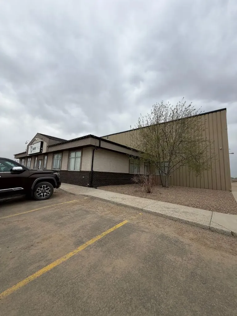 5803 63 Avenue Lloydminster AB T9V 3T7