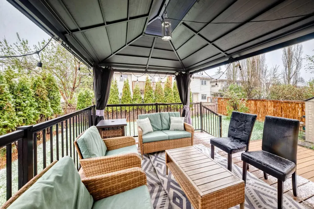 123 Millbank Road SW Calgary AB T2Y 2Y9
