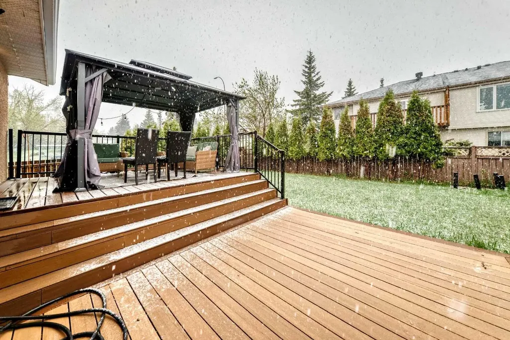 123 Millbank Road SW Calgary AB T2Y 2Y9