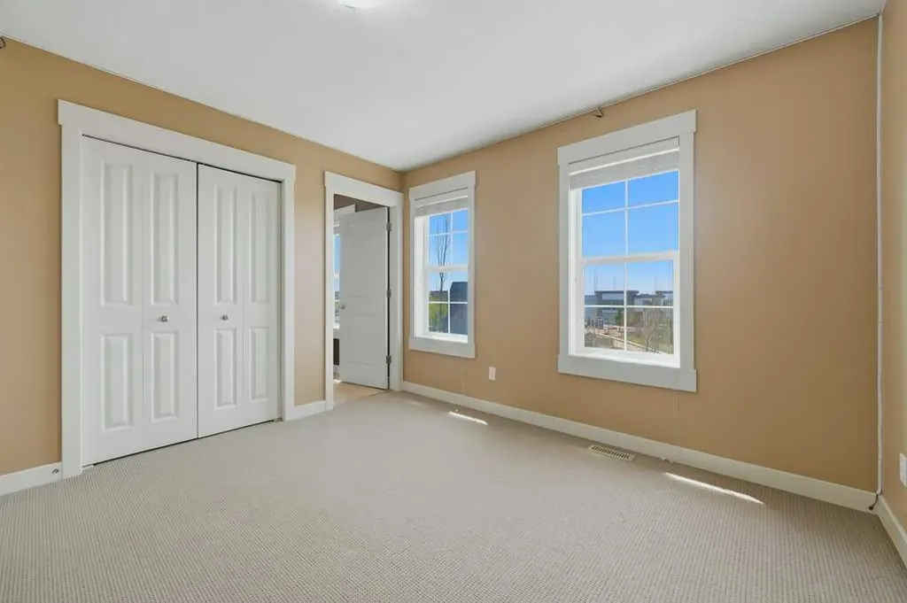 320 Rainbow Falls Drive Chestermere AB T1X 0E4