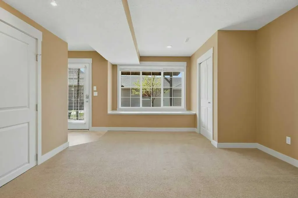 320 Rainbow Falls Drive Chestermere AB T1X 0E4