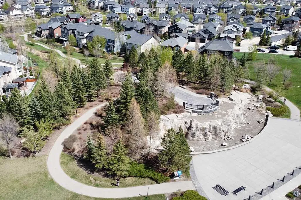 320 Rainbow Falls Drive Chestermere AB T1X 0E4