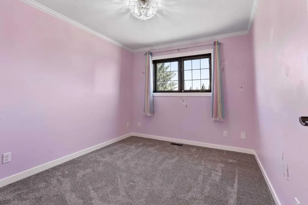 126 Fairway Drive Coaldale AB T1M 1H1