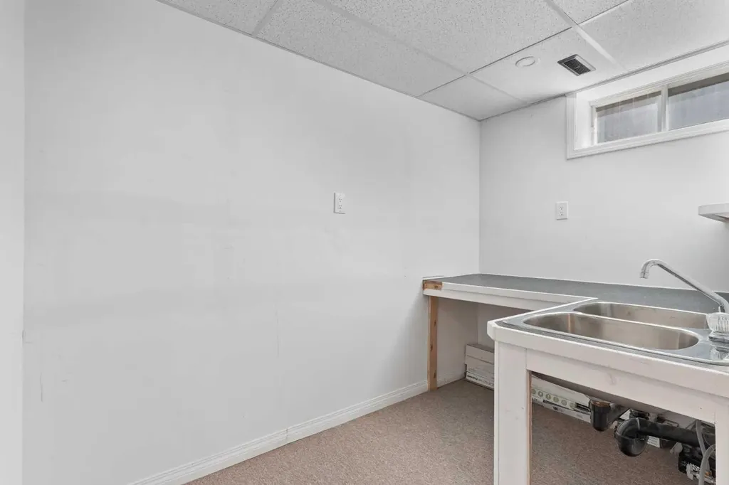 126 Fairway Drive Coaldale AB T1M 1H1