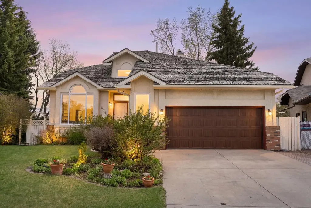 476 Silvergrove Gardens NW Calgary AB T3B4S8
