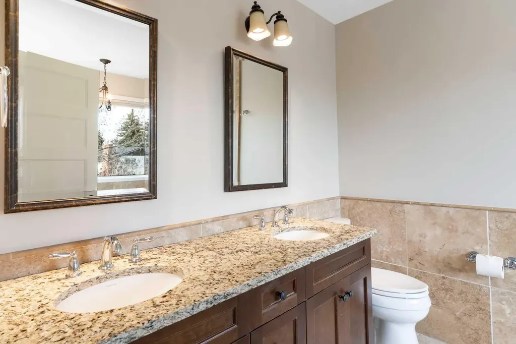 476 Silvergrove Gardens NW Calgary AB T3B4S8