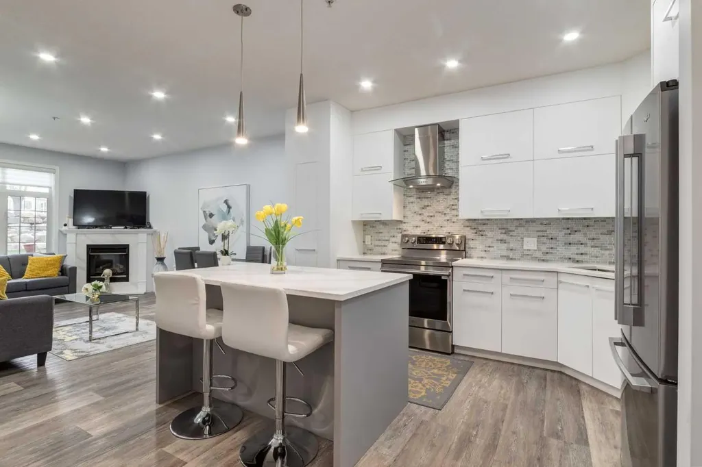 5201 Dalhousie Drive NW Calgary AB T3A 5Y7