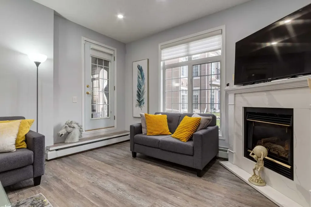 5201 Dalhousie Drive NW Calgary AB T3A 5Y7