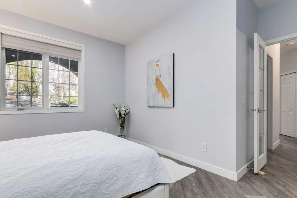 5201 Dalhousie Drive NW Calgary AB T3A 5Y7