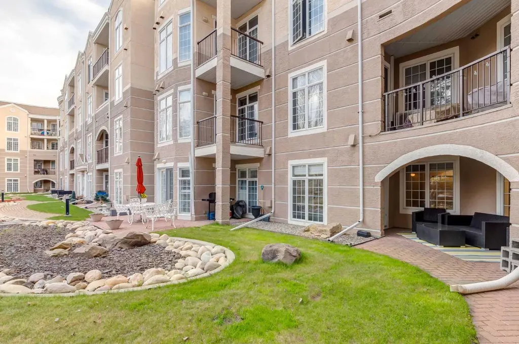 5201 Dalhousie Drive NW Calgary AB T3A 5Y7