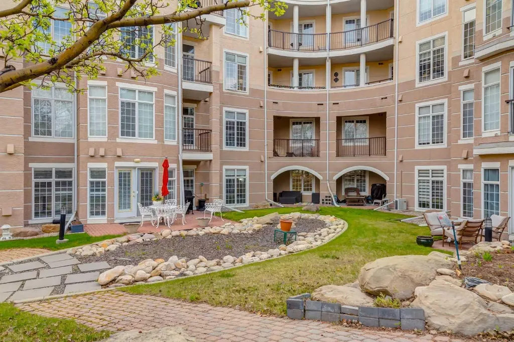 5201 Dalhousie Drive NW Calgary AB T3A 5Y7